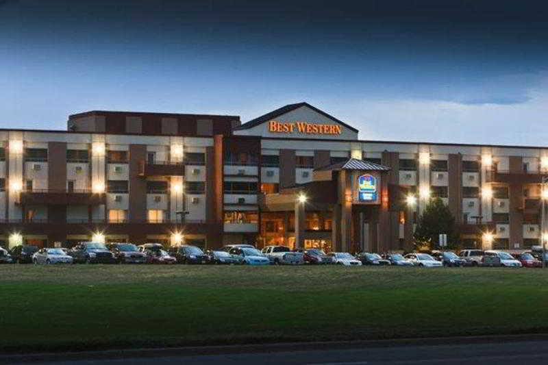 Quality Inn & Suites Denver Stapleton エクステリア 写真