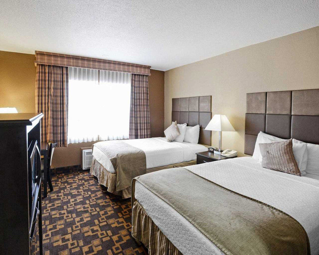 Quality Inn & Suites Denver Stapleton エクステリア 写真