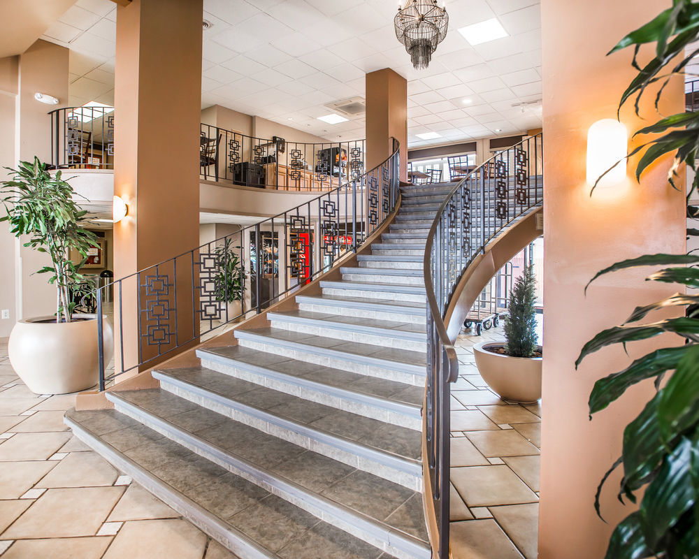 Quality Inn & Suites Denver Stapleton エクステリア 写真
