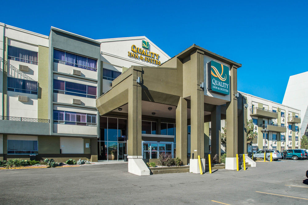 Quality Inn & Suites Denver Stapleton エクステリア 写真