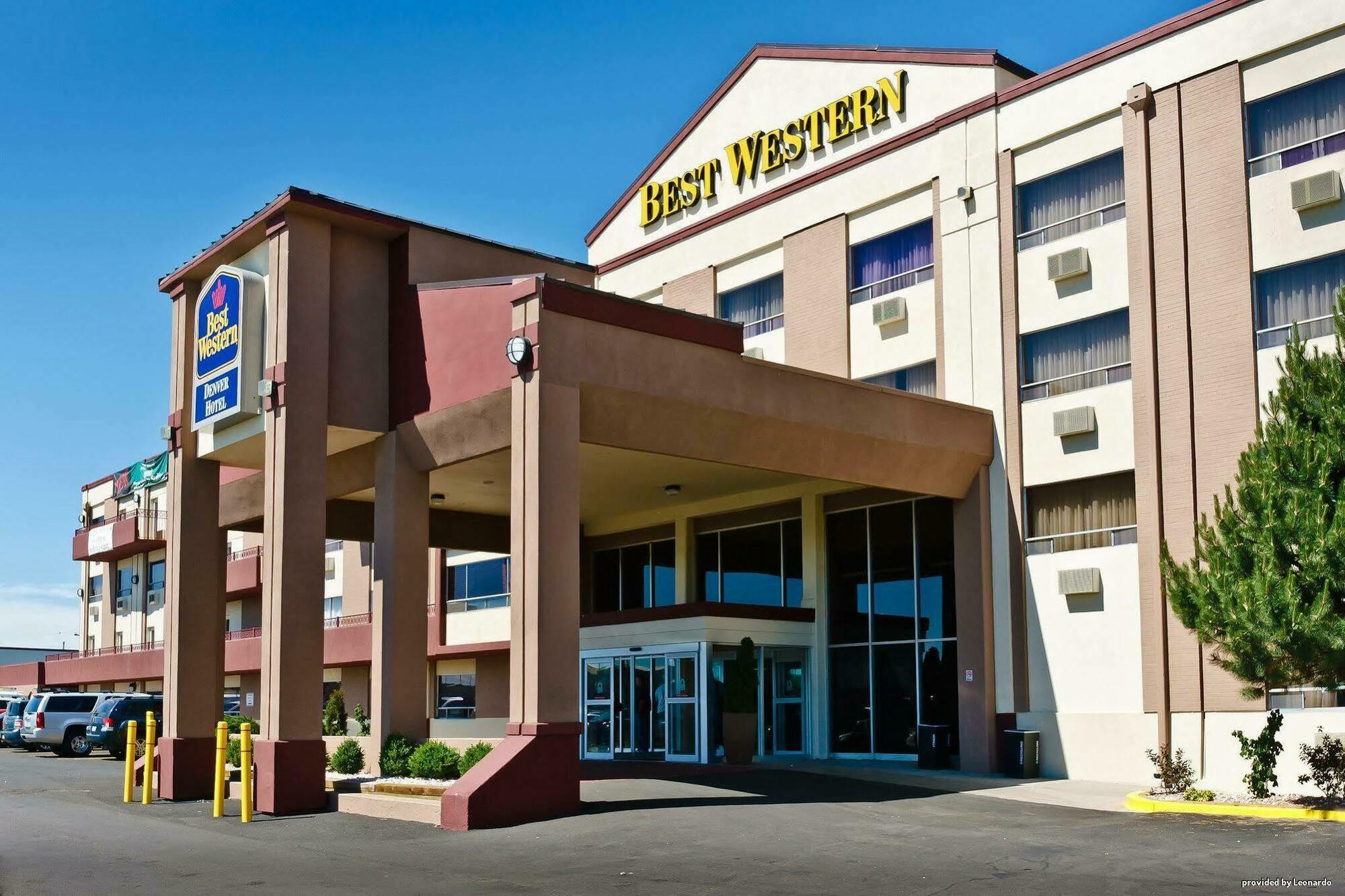 Quality Inn & Suites Denver Stapleton エクステリア 写真